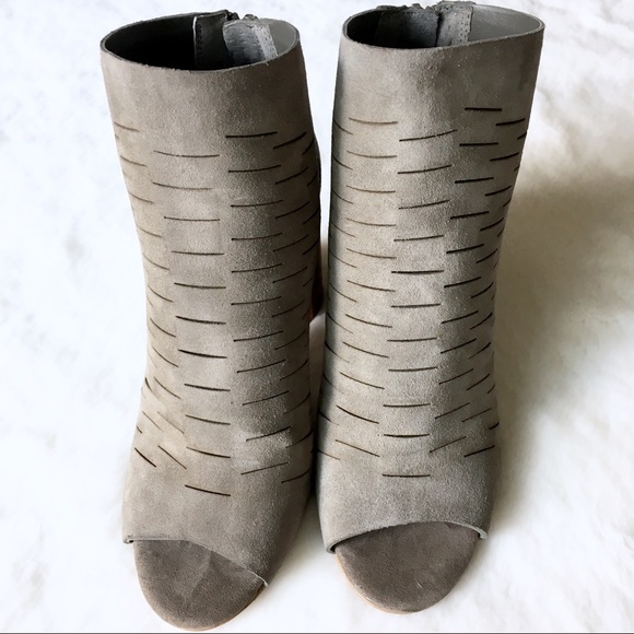 Shale Leather Heels - Picture 3 of 6